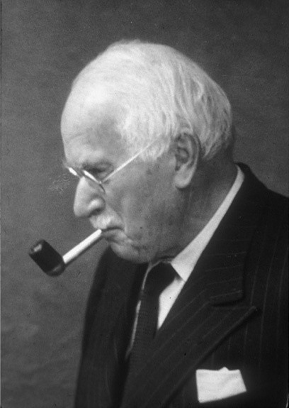 تصویر: لغت نامه ی روانشناسی تحلیلی (نظریه کارل گوستاو یونگ)